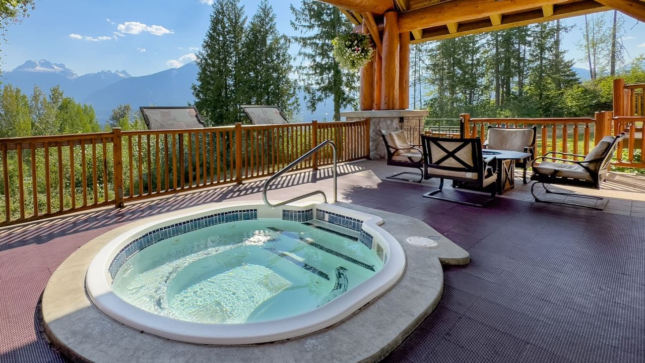 Outdoor hot tub at Coast Hillcrest Hotel