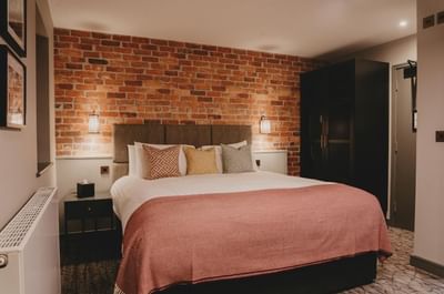hepburn room easthampstead park in wokingham