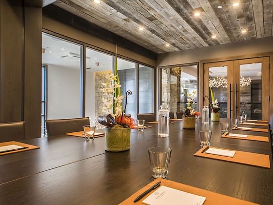 Table arrangement in Deloney Meeting Room at Hotel Jackson