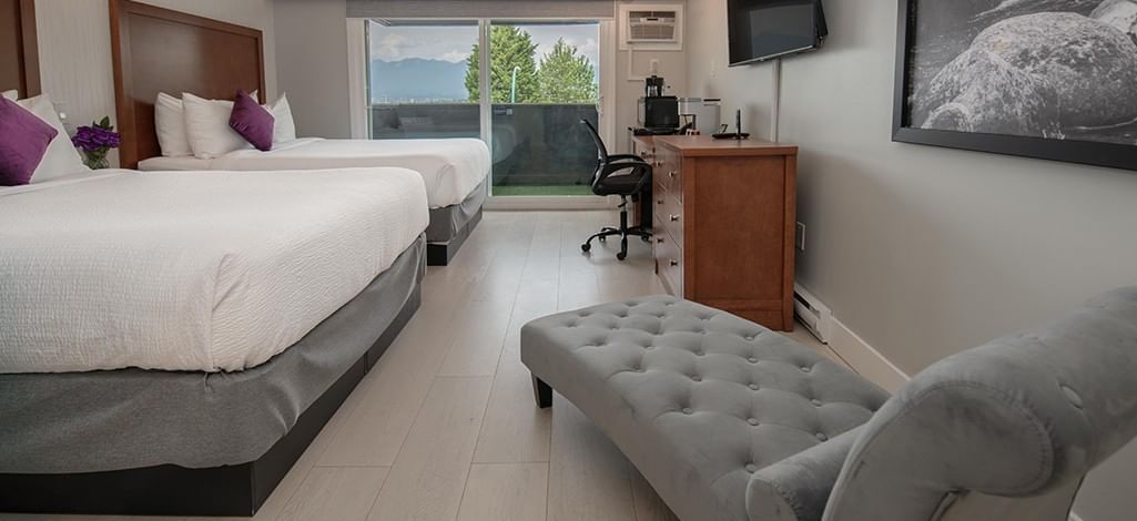 Coast Metro Vancouver Hotel Two Queens Room
