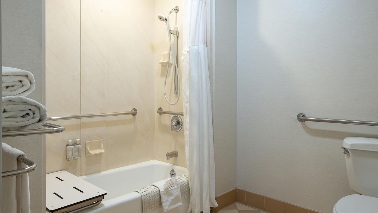 Coast Accessible King - Washroom