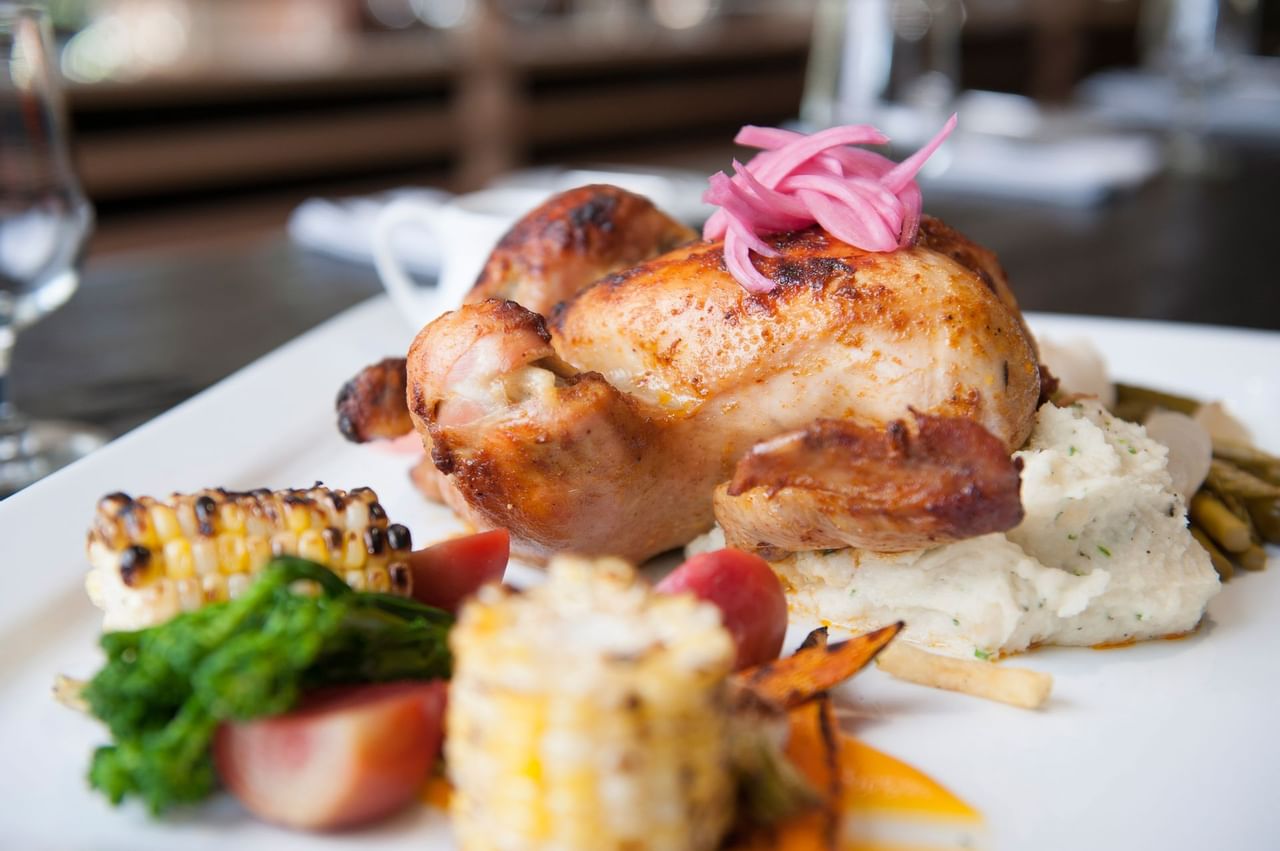 Coast Canmore Hotel & Conference Centre - Dining(21)