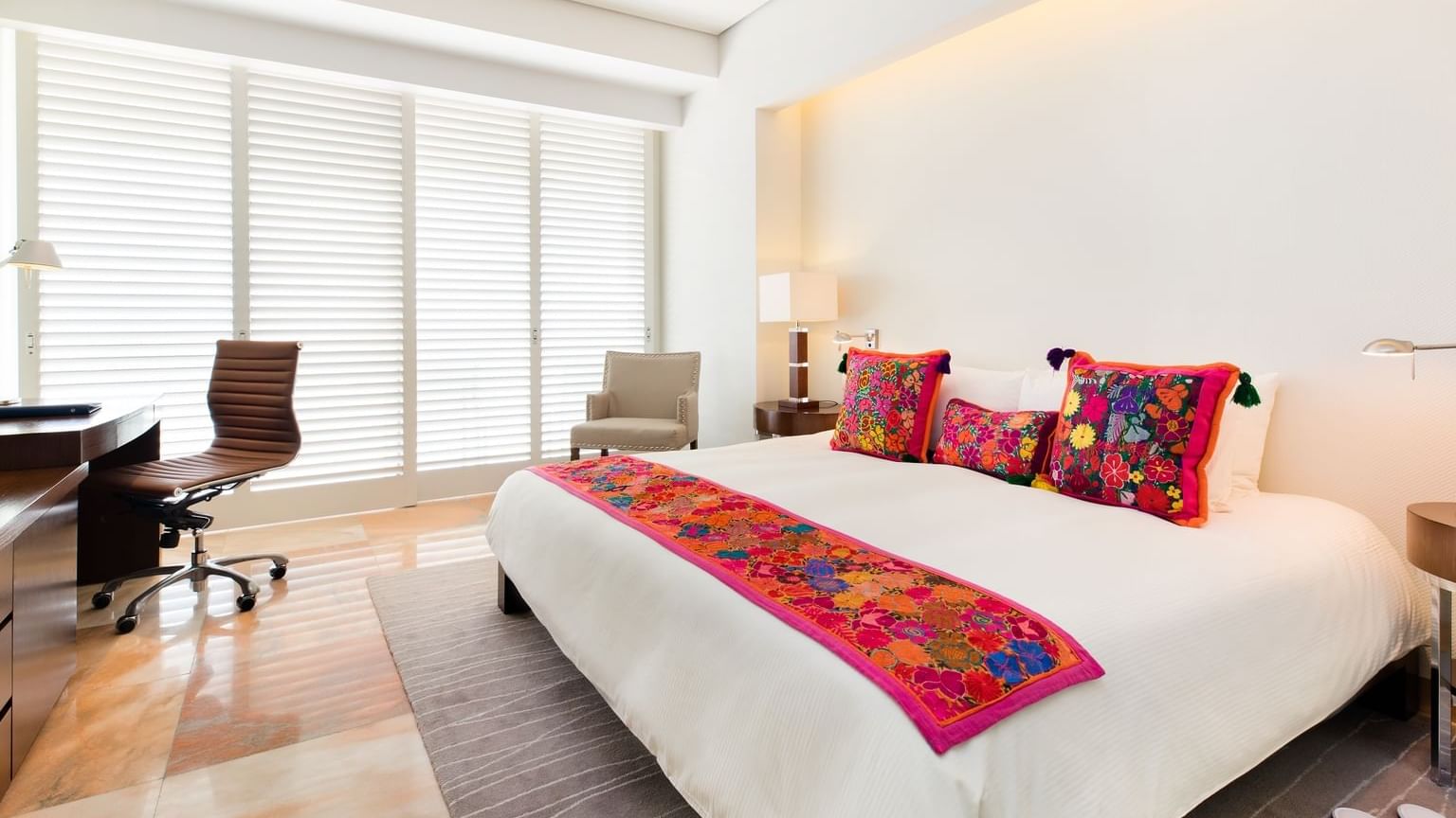 King bed & work desk in Two-Bedroom Resort View, Palacio Mundo