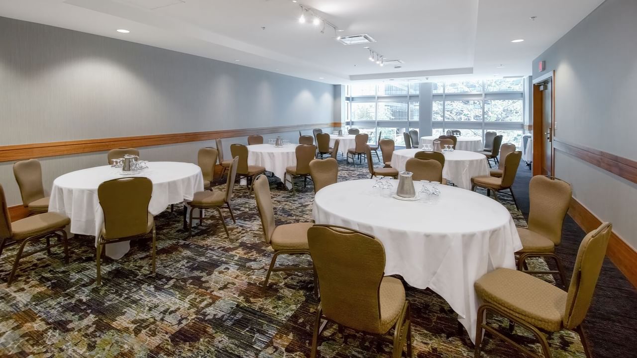 Meeting room with chairs and tables