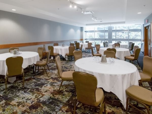 Meeting room with chairs and tables