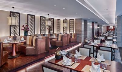 Interior of Flavors of China Restaurant at White Swan hotel