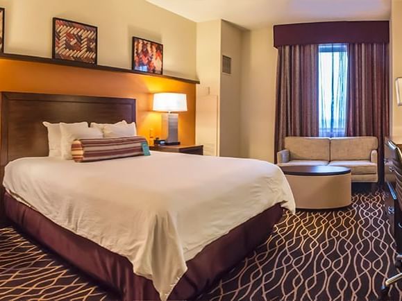 Silver Star Accessible King bedroom at Pearl River Resorts