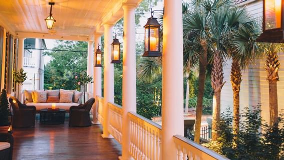 Balcony of hotel 20 South Battery at Hay Creek Hotels