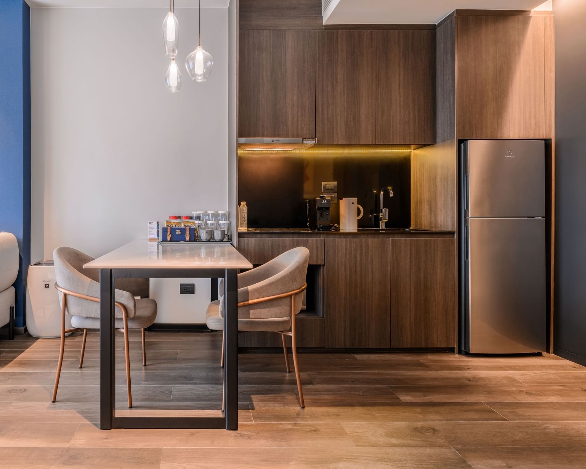 2 bedroom hotel suites near me