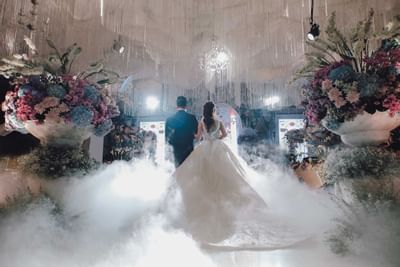 A couple getting married in Vasa Hotel Surabaya wedding hall