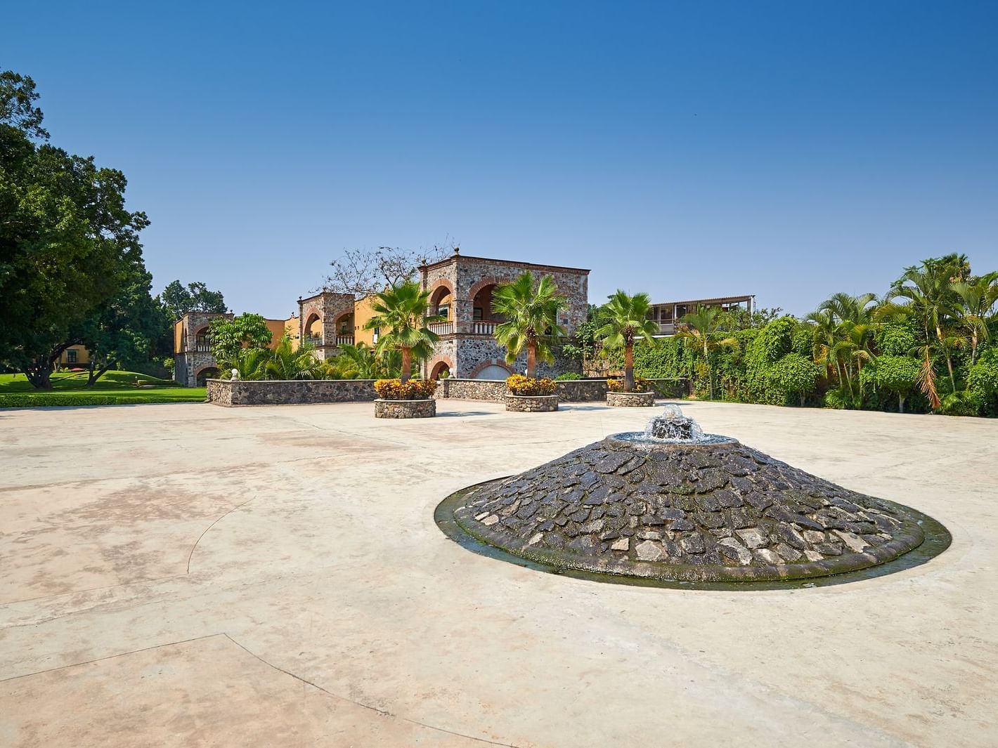 Exterior view of Explanada Principal near La Coleccion Resorts