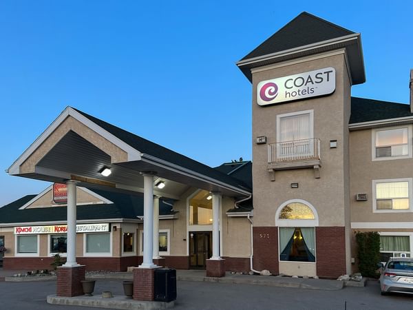 Exterior of Coast Hinton Hotel