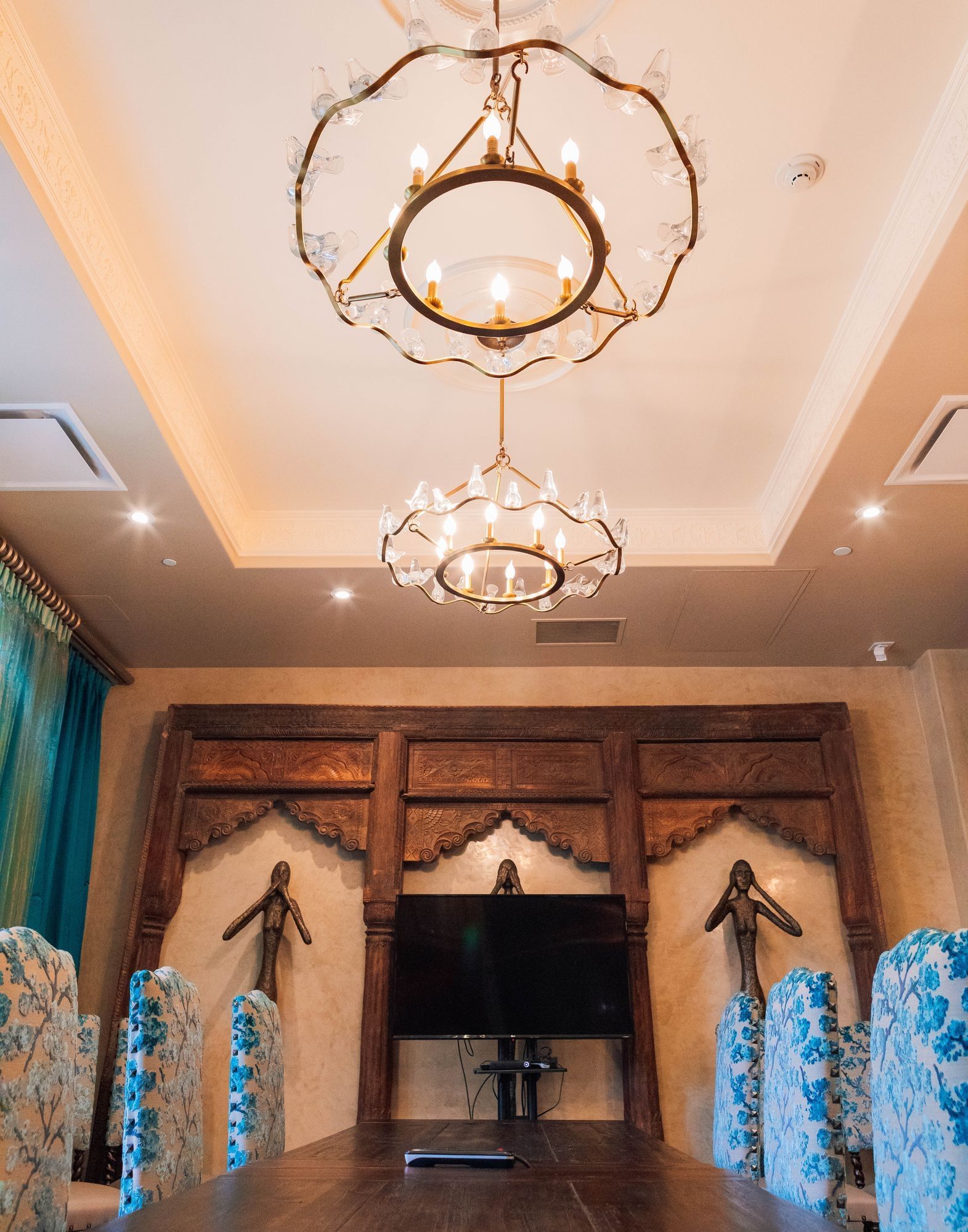 Lorem ipsum Boardroom with teal chairs and dark wood table