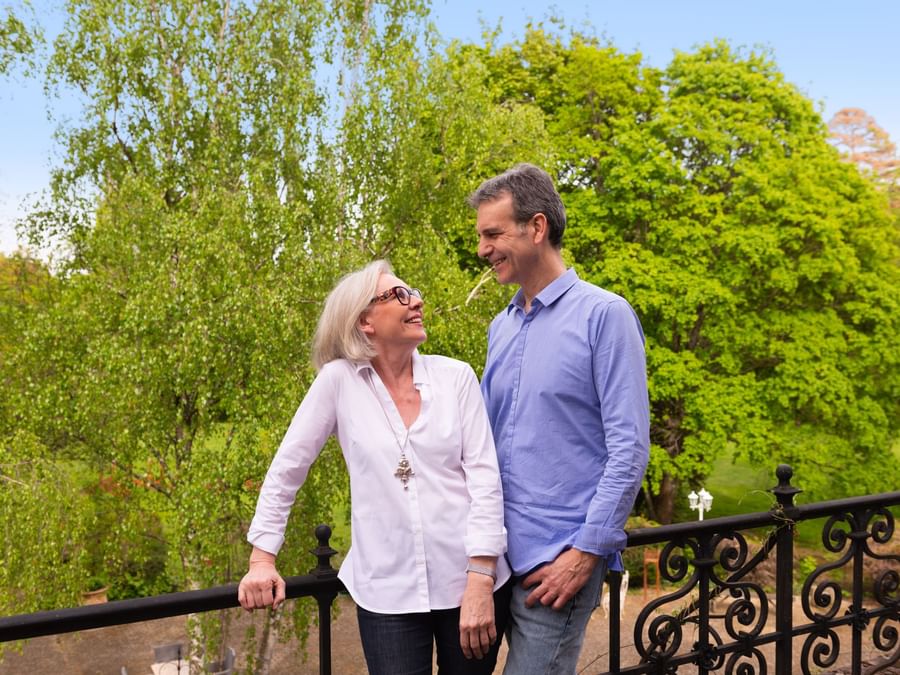 An image of a happy senior couple at Domaine de Beaupre