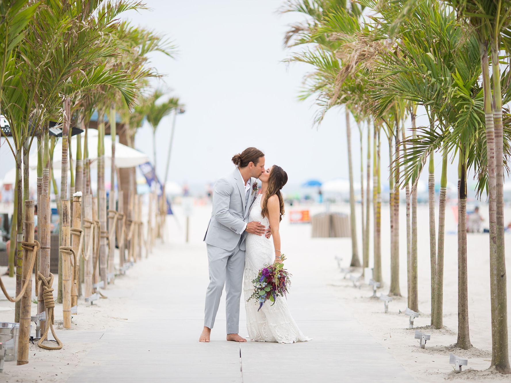 icona diamond beach wedding