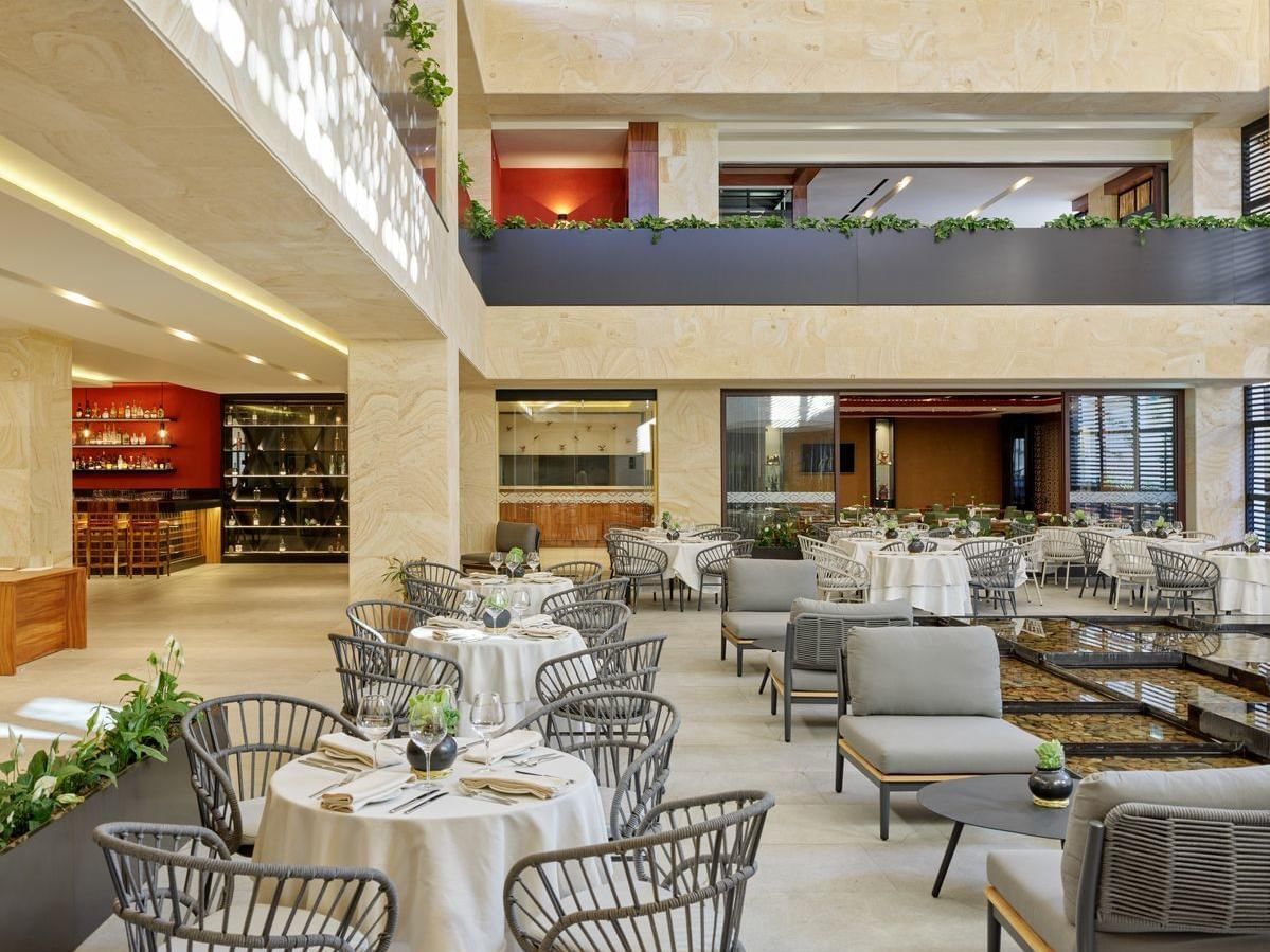 Dining area in Restaurante La Distral at Grand Fiesta Americana