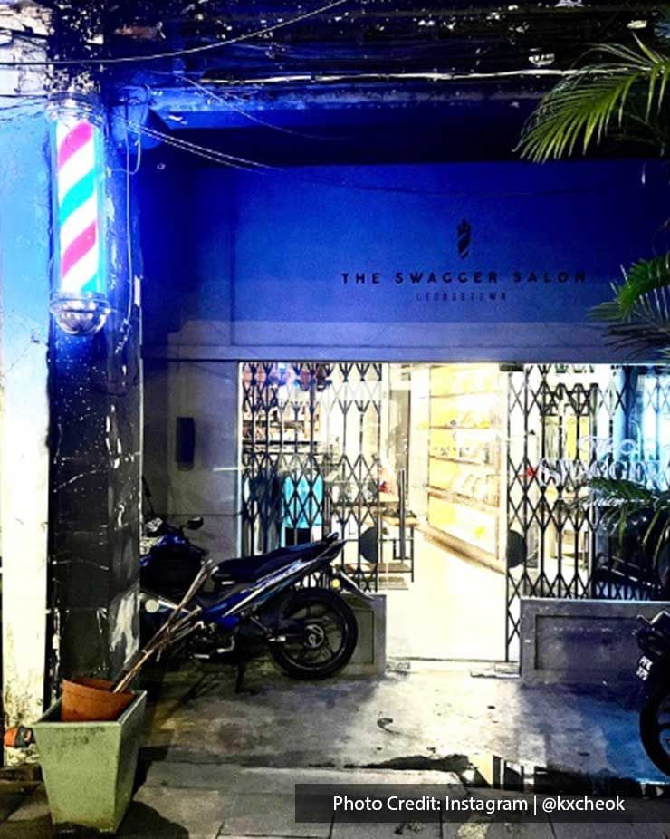 The entrance of Backdoor Bodega bar - Lexis Suites Penang