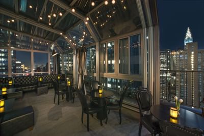 Upstairs 主厅克莱斯勒大厦夜景