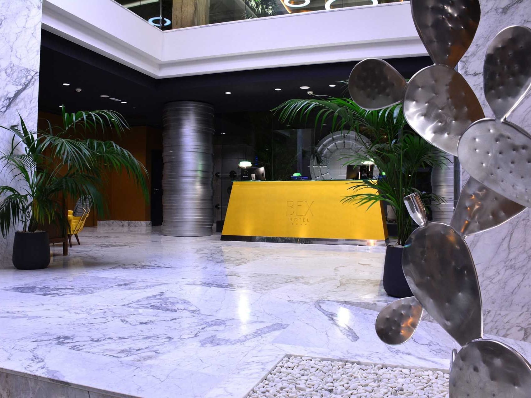recepción en hotel Design Plus Bex
