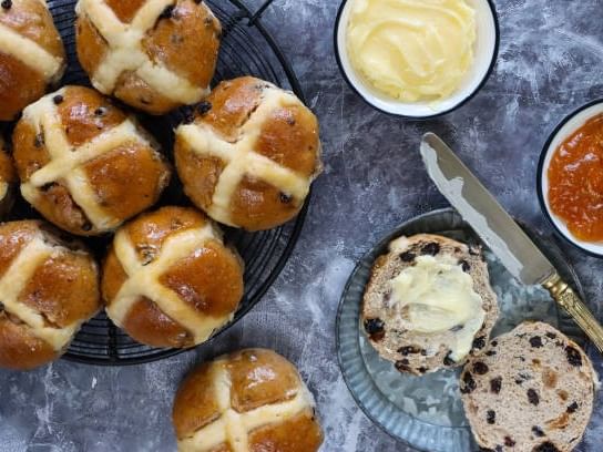 Enjoy complimentary hot cross buns with every hot beverage
