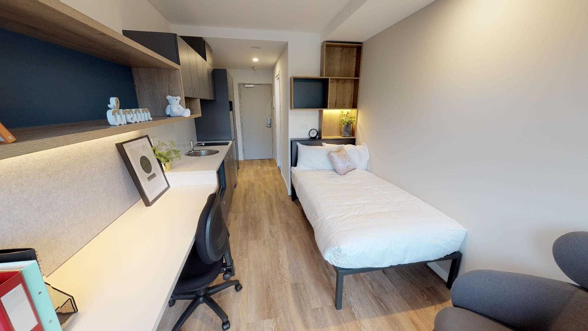 UniLodge @ Royal Melbourne - Large with Balcony