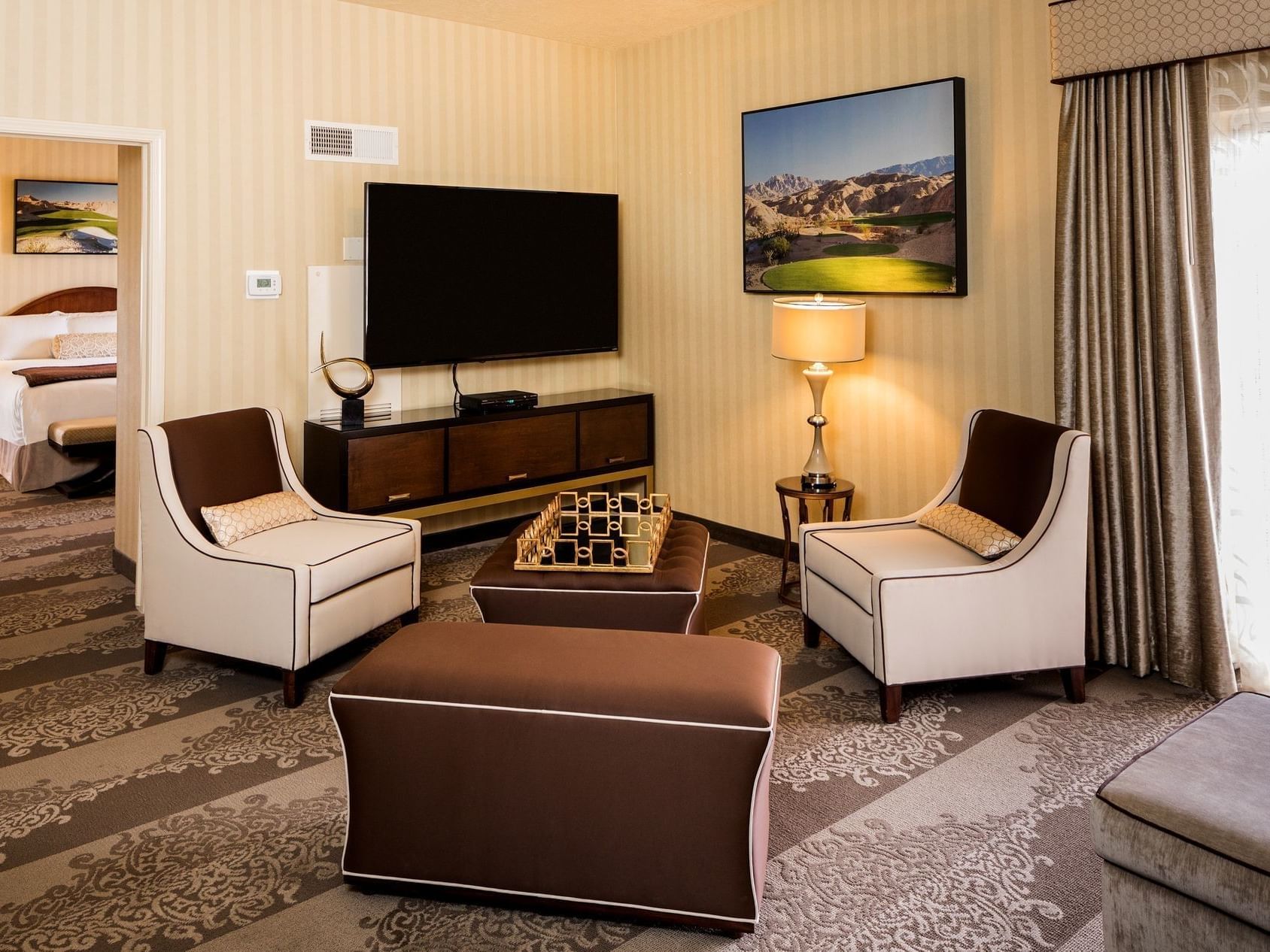 paramount suite sitting area