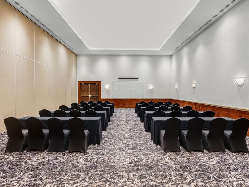 Classroom set-up in Gran Península with carpeted floors at Fiesta Americana