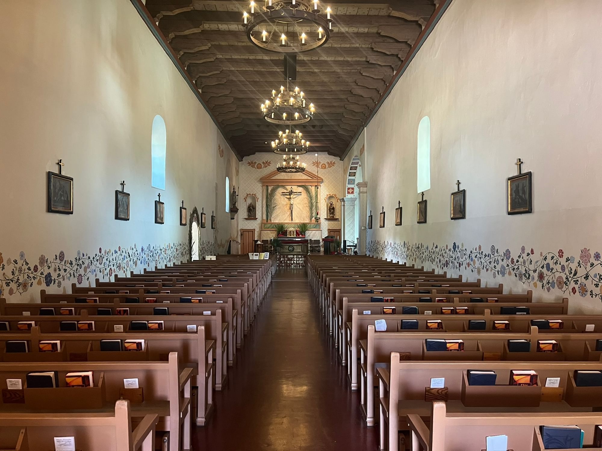Mission San Luis Obispo de Tolosa interior with church pews
