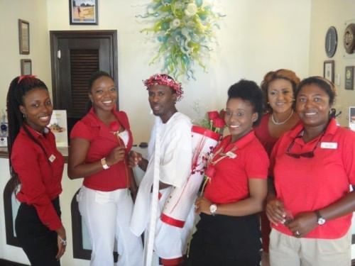 People celebrating Valentine’s Day at The Somerset on Grace Bay