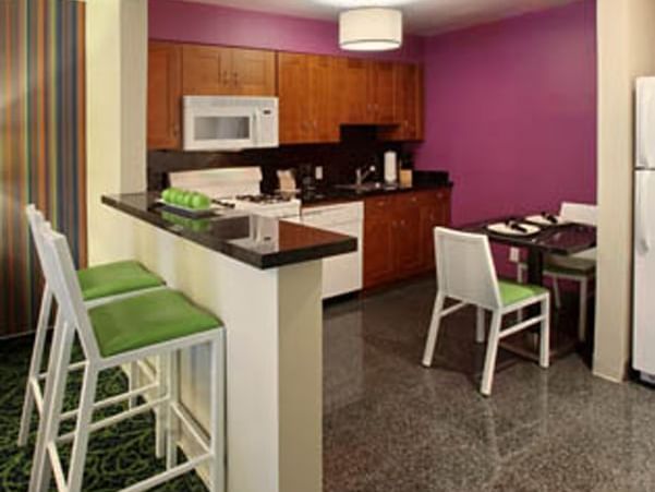 Kitchenette of the Townhouse at 7 Springs Inn & Suites 