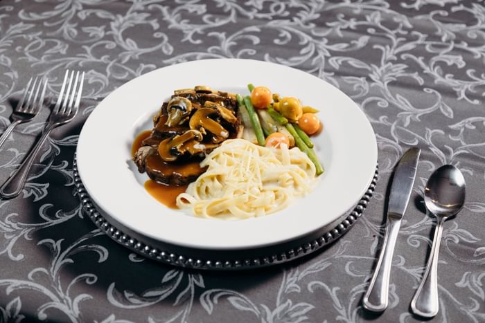 Spaghetti plate with Madeira sauce served at hotel in San Luis Rio Colorado with restaurant and bar, Hotel Mirra