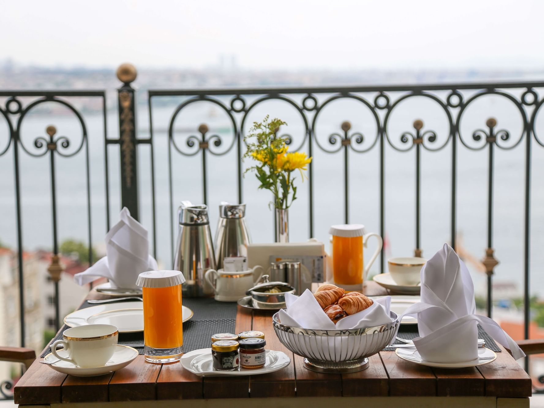 Bed And Breakfast at CVK Park Bosphorus Hotel Istanbul