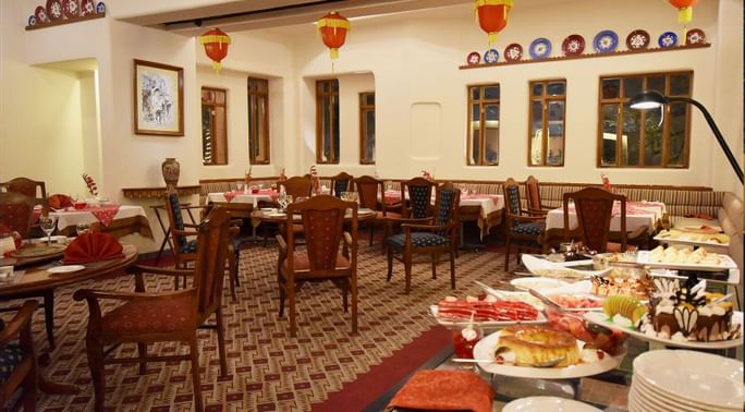 Dining area in Xuelian Restaurant at Quetta Serena Hotel