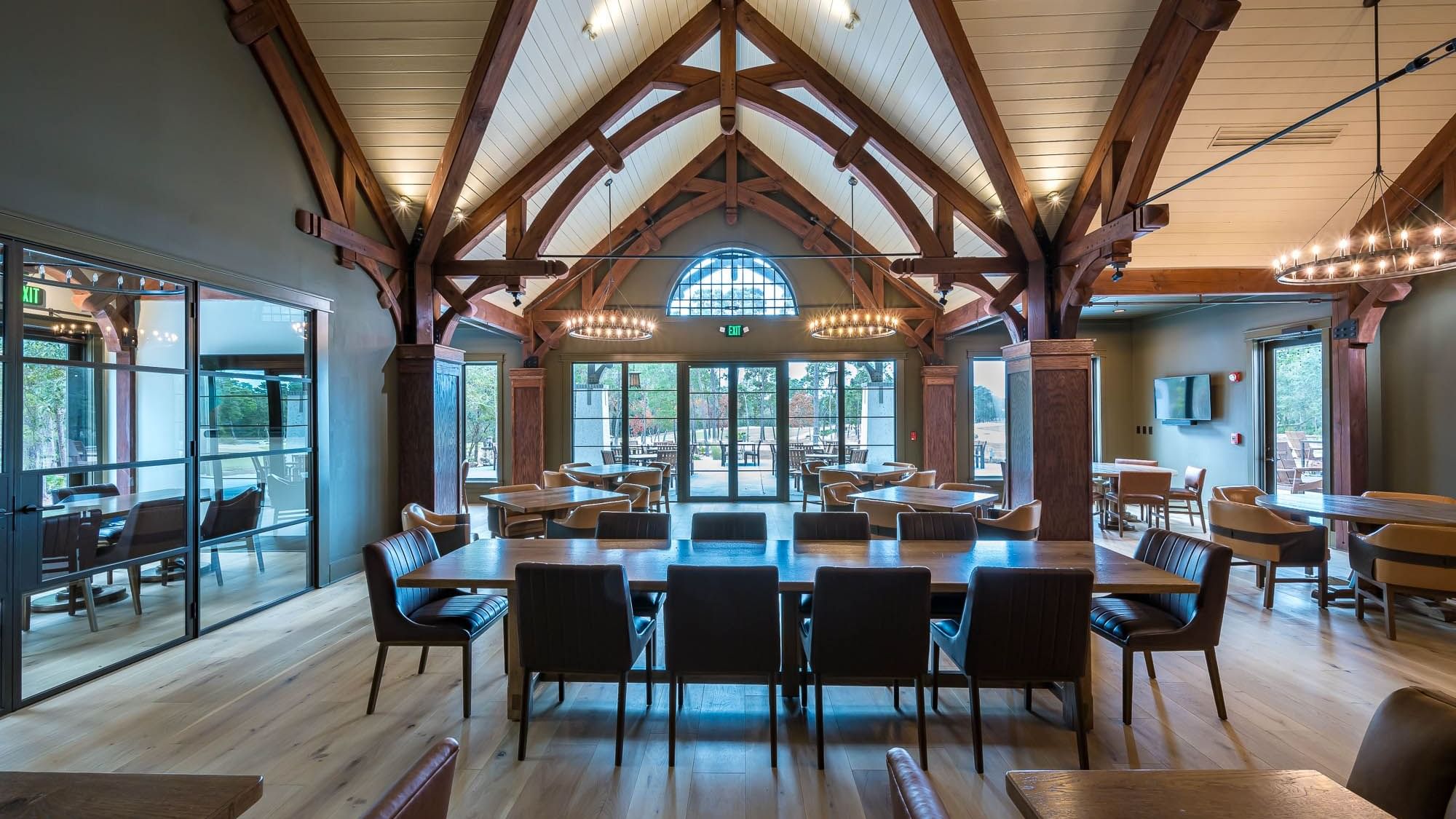 Shark's Tooth Clubhouse dining room