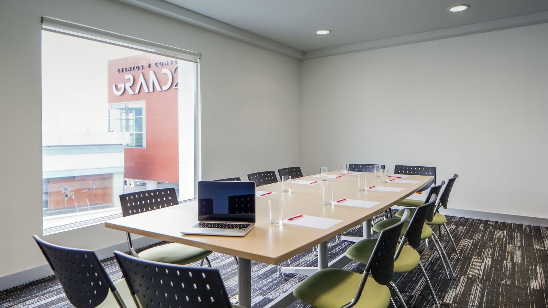 Conference set-up in a meeting room at FI Monterrey Tecnológico