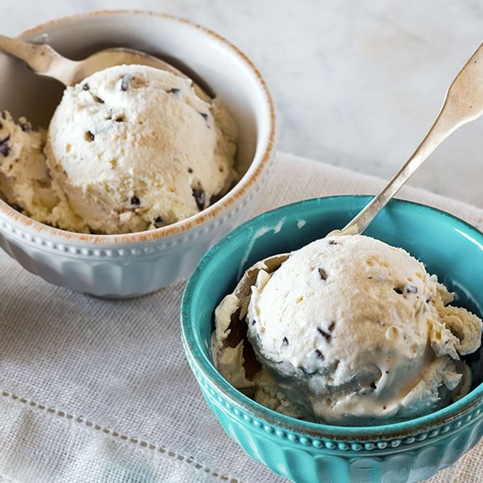 Close-up of a bowl with chocolate chip ice cream served at Falkensteiner Family Resort Lido