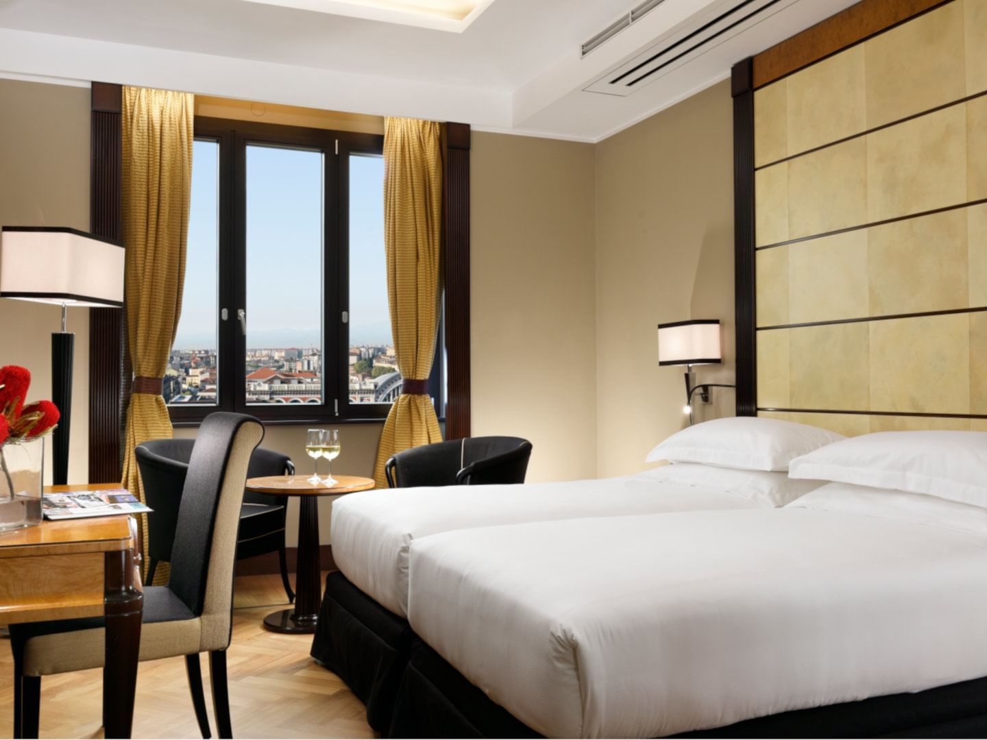 Hotel 5 Stelle a Torino Principi di Piemonte UNA Esperienze Hotel 5 Stelle a Torino Principi di Piemonte UNA Esperienze
