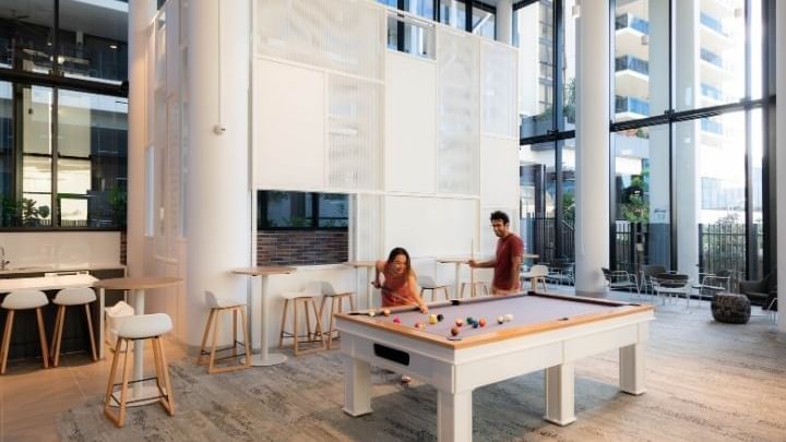 UniLodge Toowong - Pool Table