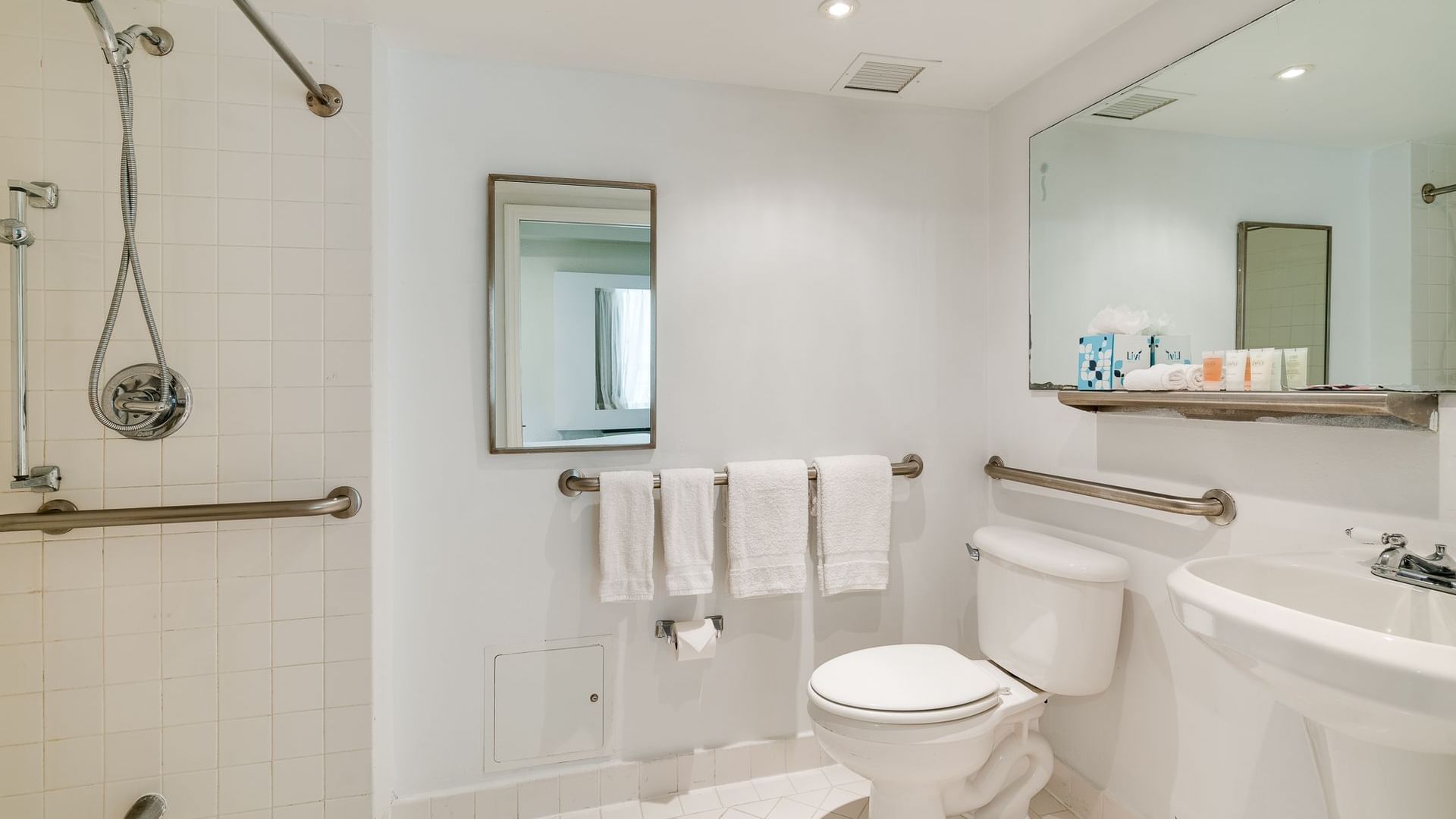 crest hotel suites reviews