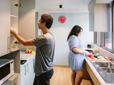 Six Bedroom Multi Share_kitchen