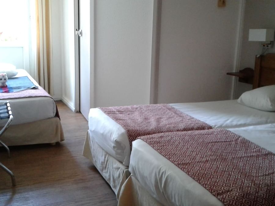 Bedroom in Comfort Twin Room at Hotel Porte de Geneve