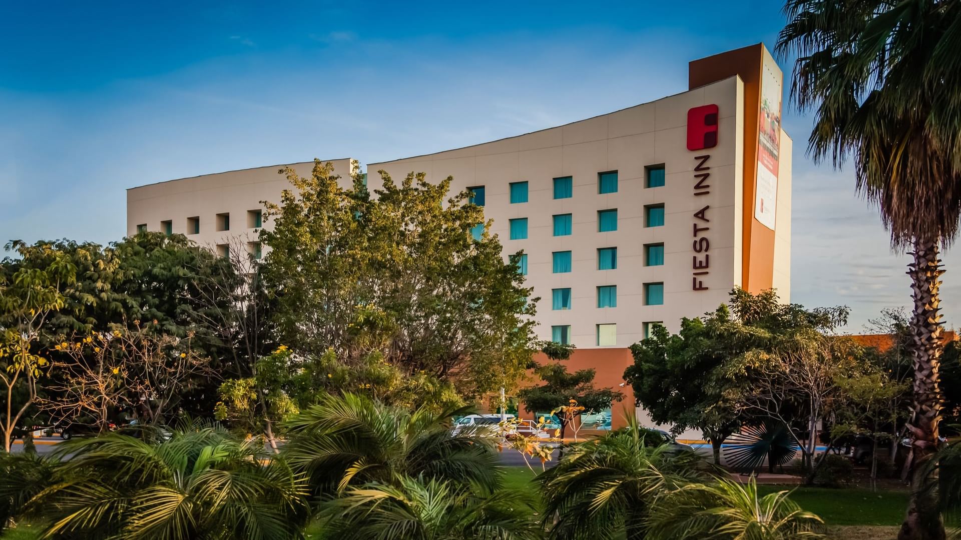 Exterior view of the Fiesta Inn Culiacán