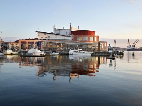 Discover Gothenburg from Hotel Riverton