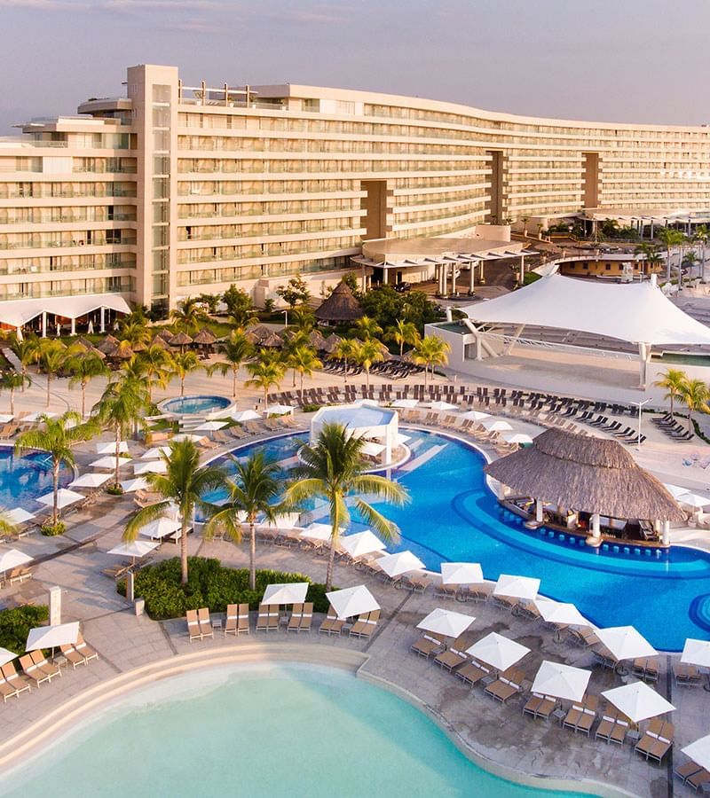 View of the Mundo Imperial and the pool from the sky