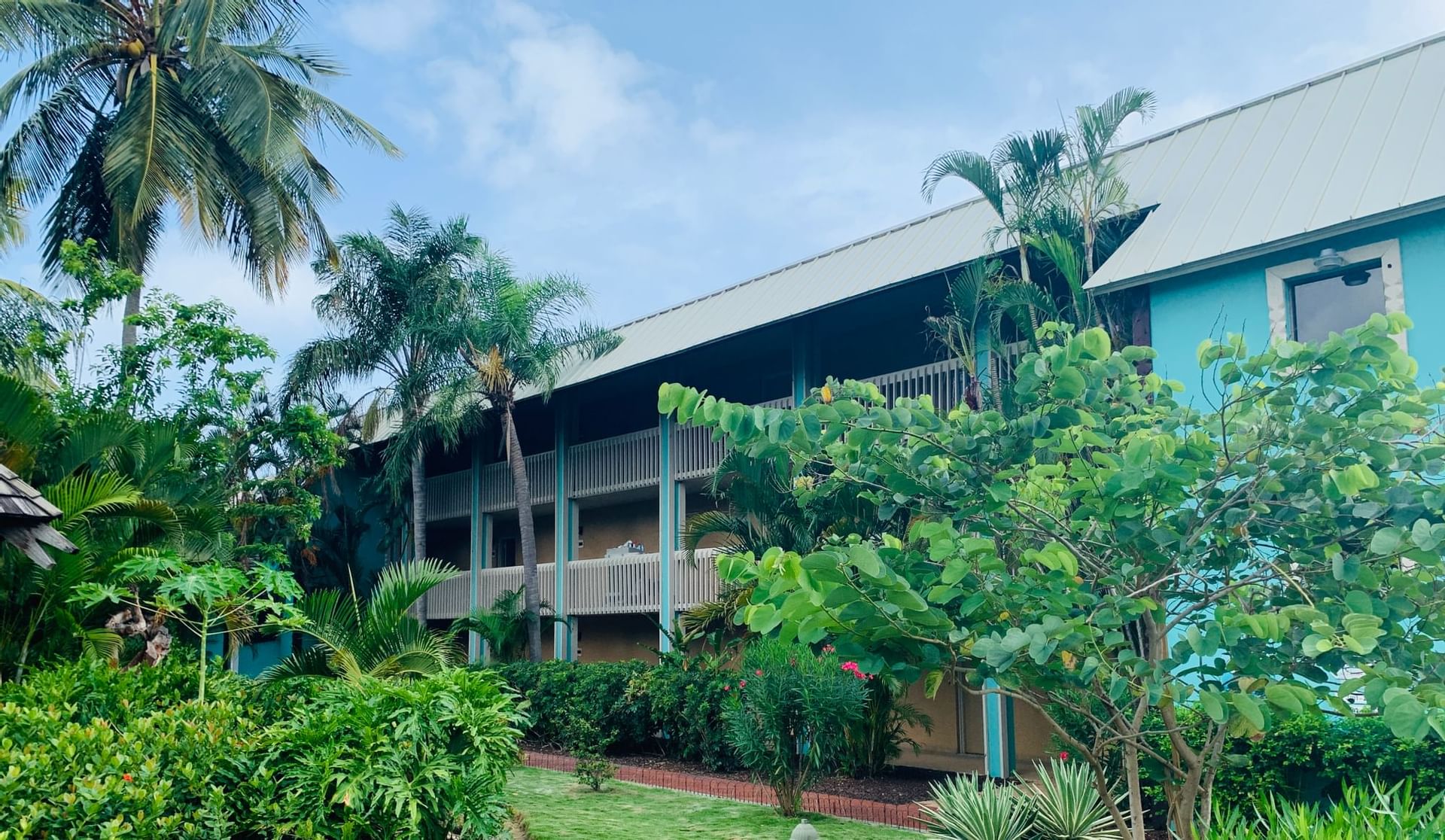 Beachfront Hotel Amenities Emerald Beach Resort