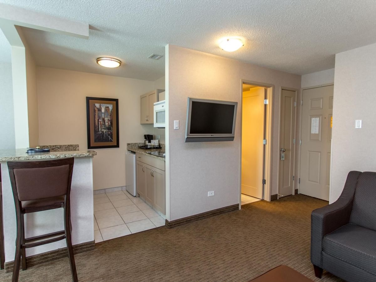 Premium Studio Queen Full Kitchenette