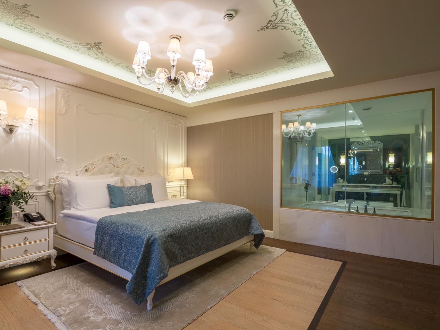 Luxury Suite with one bed at CVK Park Bosphorus Hotel Istanbul