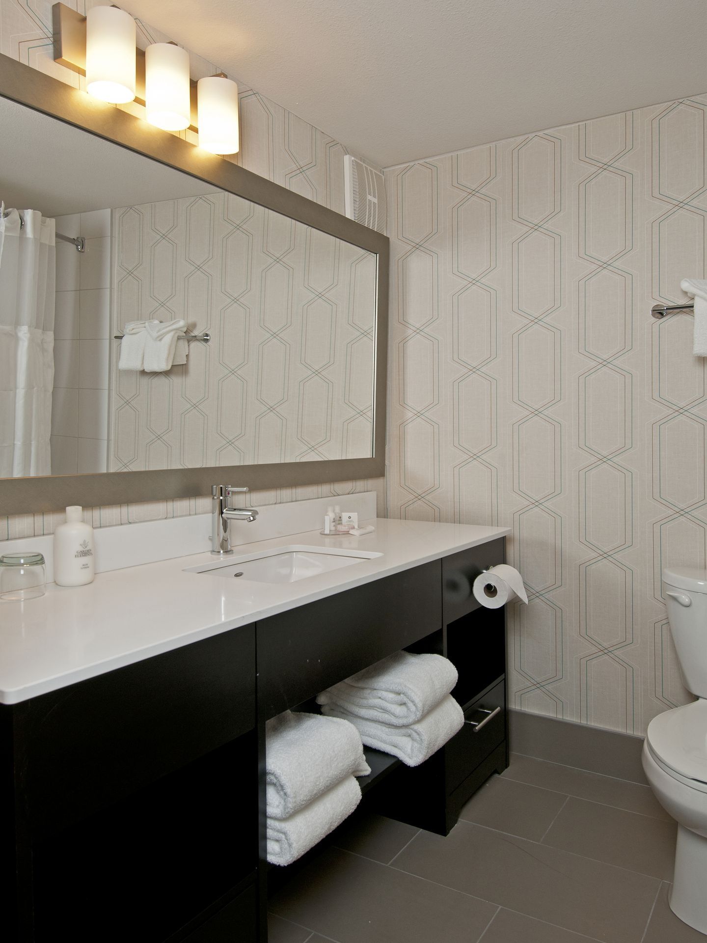 Coast Kamloops Hotel & Conference Centre Bathroom - 1