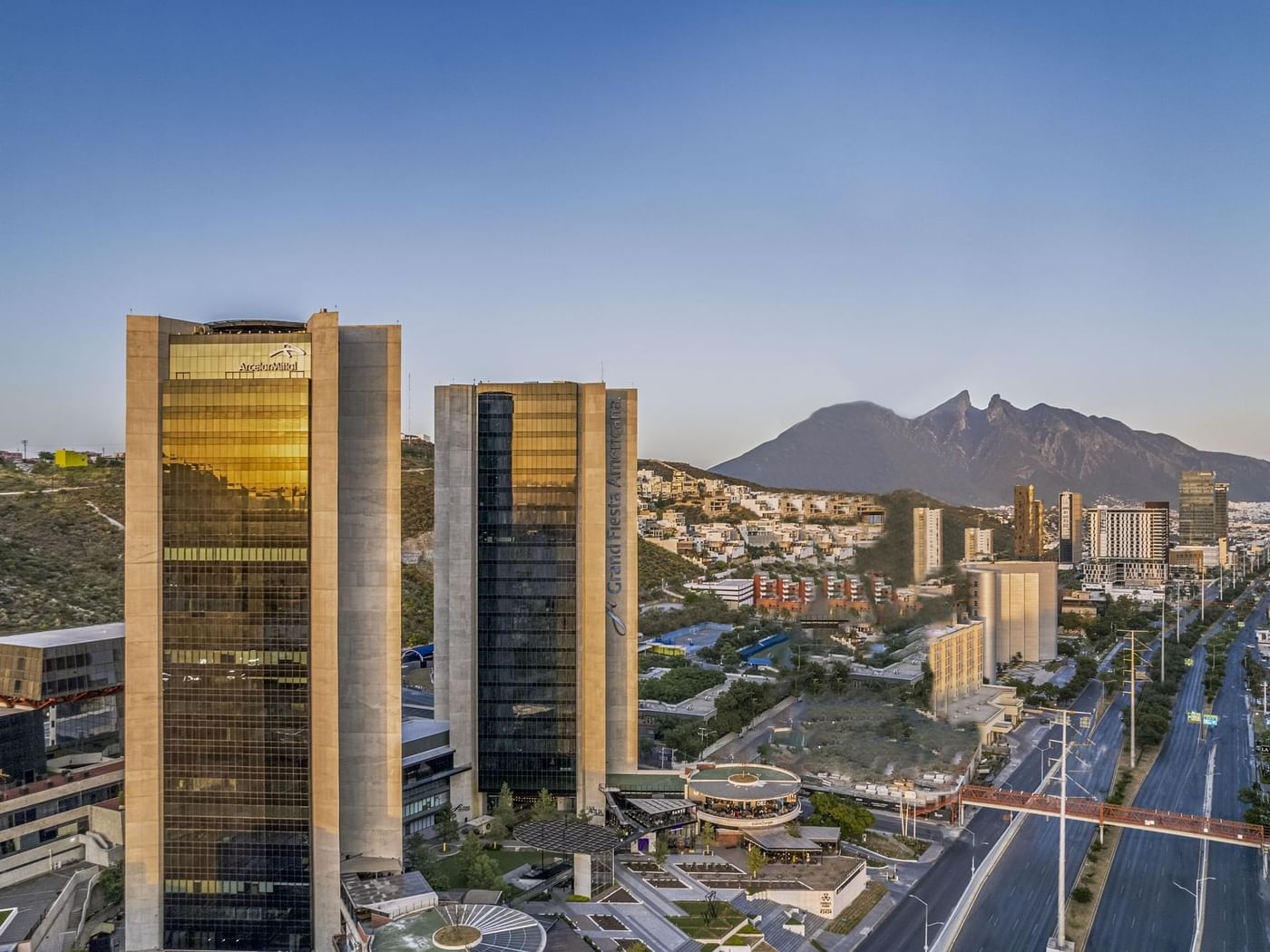 Exterior view of Live Aqua Monterrey with the city view