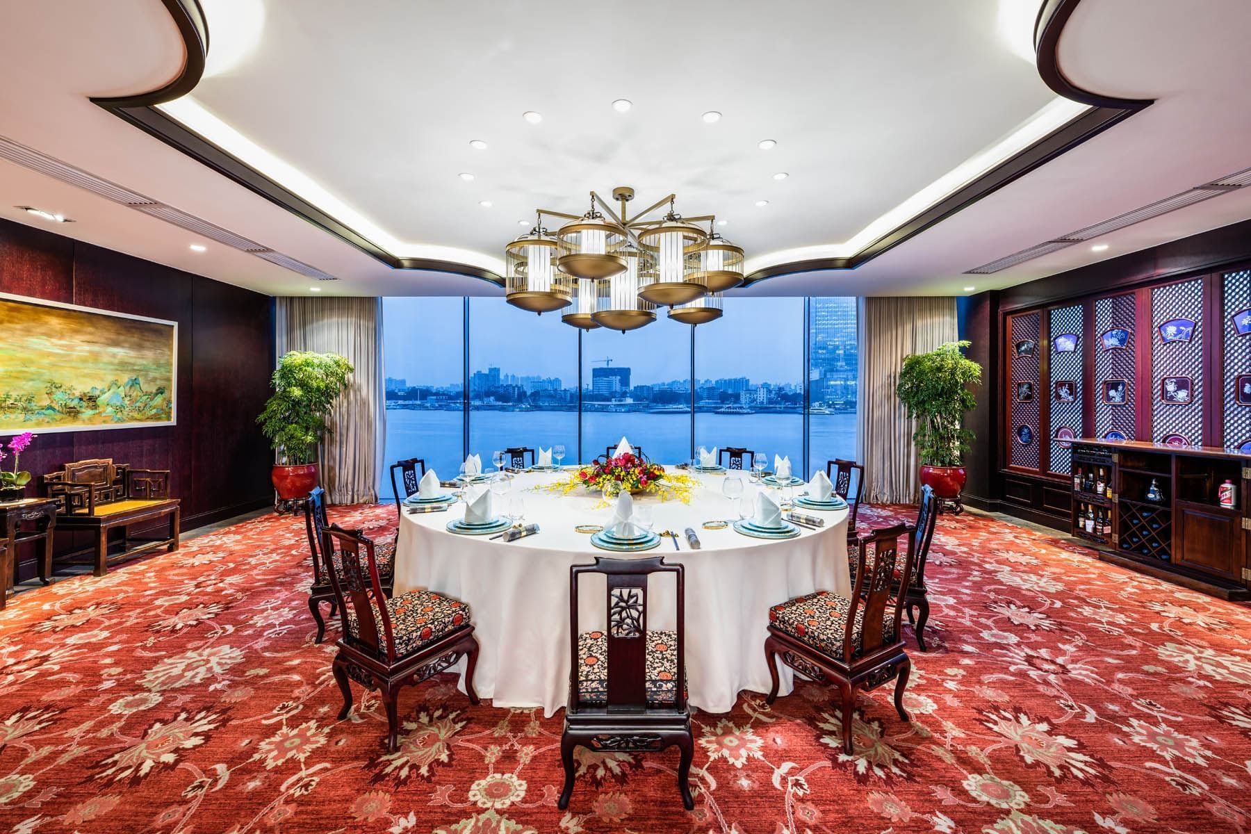 Interior view of a restaurant at White Swan hotel